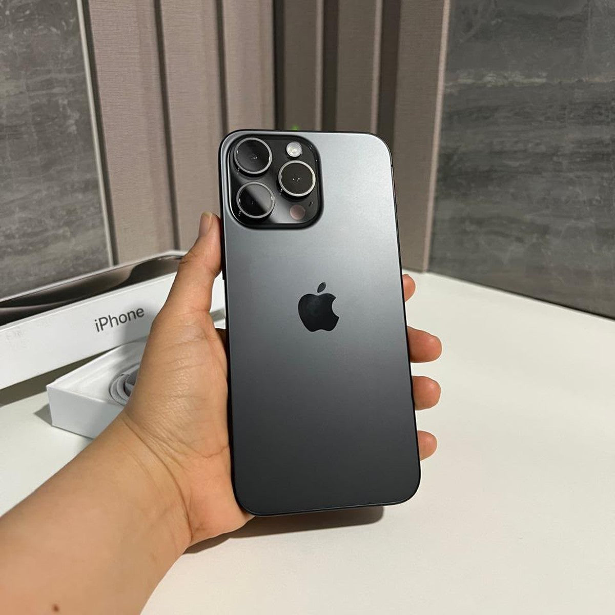 iPhone 15 Pro Max Negro 256GB